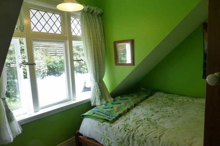 Photo of property in 12 Glasgow Street, Kelburn, Wellington, 6012