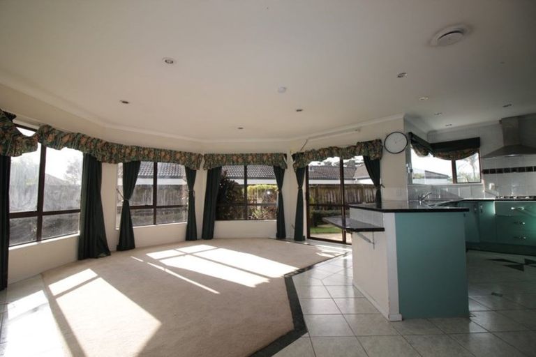 Photo of property in 1 Beragh Place, East Tamaki, Auckland, 2016