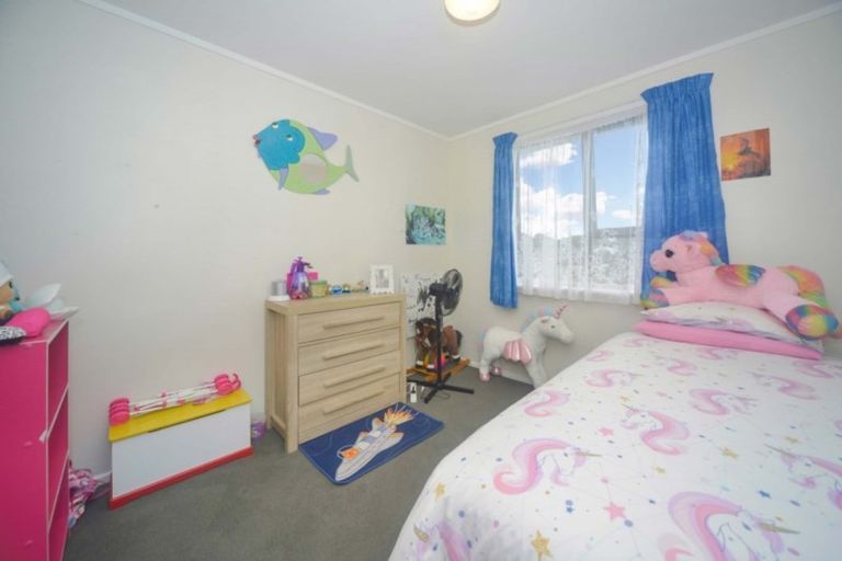 Photo of property in 14 Totara Street, Otaki, 5512