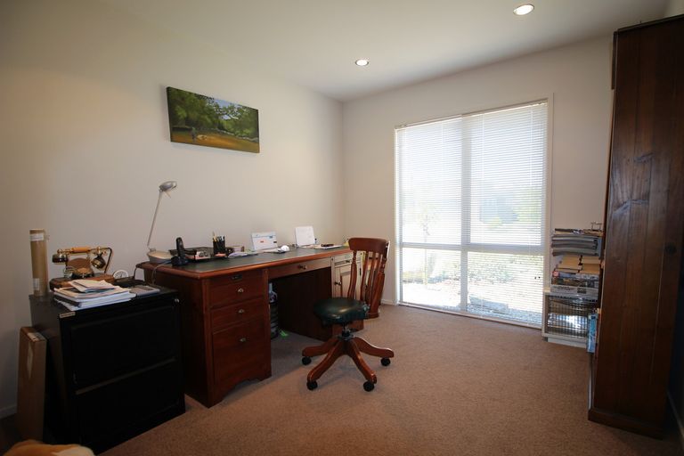 Photo of property in 28 Briar Crescent, Alexandra, 9320