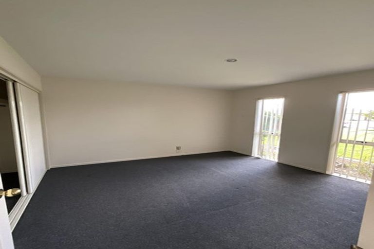 Photo of property in 6 Blue Gum Place, New Brighton, Christchurch, 8083