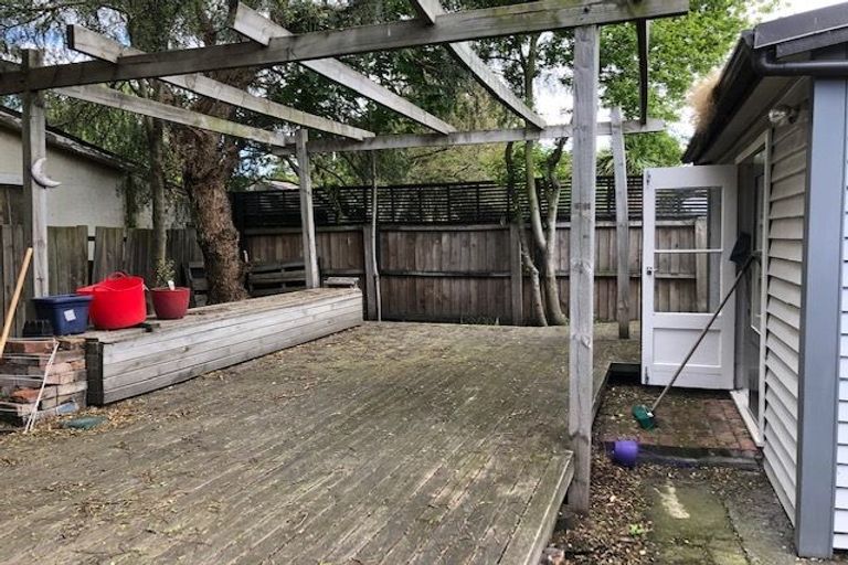 Photo of property in 341 Barbadoes Street, Christchurch Central, Christchurch, 8011