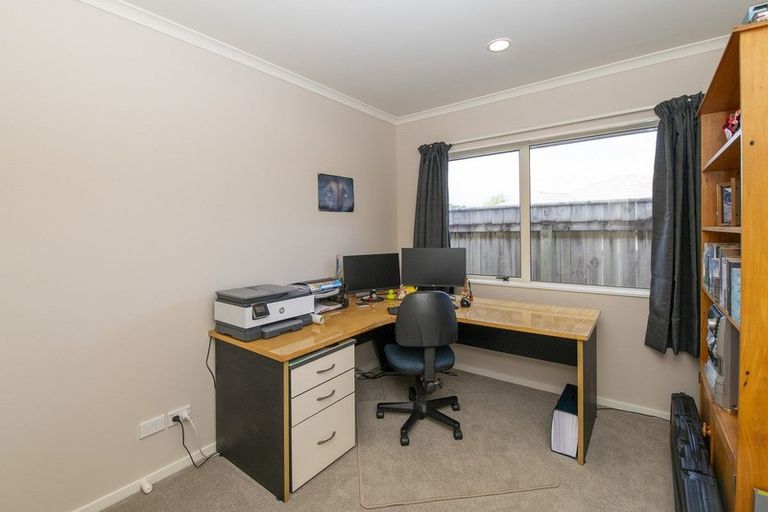 Photo of property in 29 Leanne Way, Waikanae Beach, Waikanae, 5036