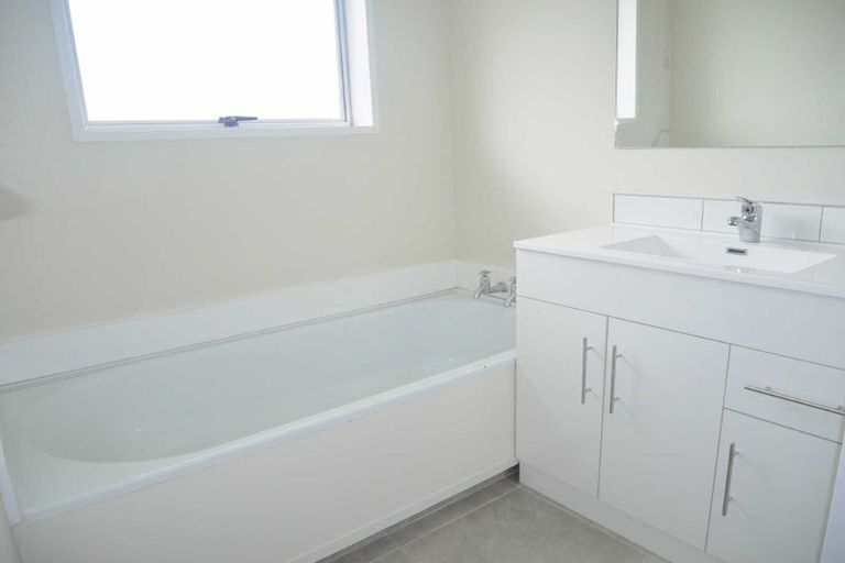 Photo of property in 2/18 Bonar Place, Woolston, Christchurch, 8062