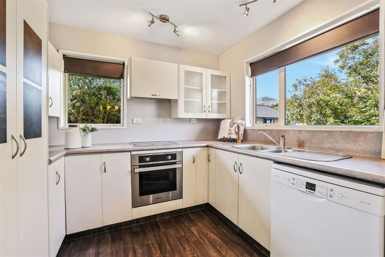 Photo of property in 22 Wendy Place, Heathcote Valley, Christchurch, 8022