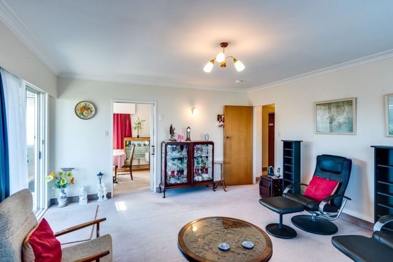 Photo of property in 1/20 Peddie Street, Taradale, Napier, 4112