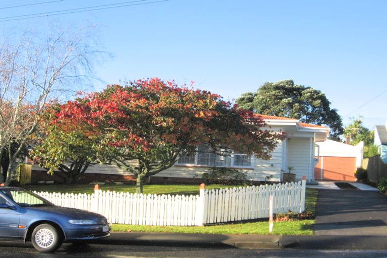 Photo of property in 17 Tampin Road, Hillpark, Auckland, 2102