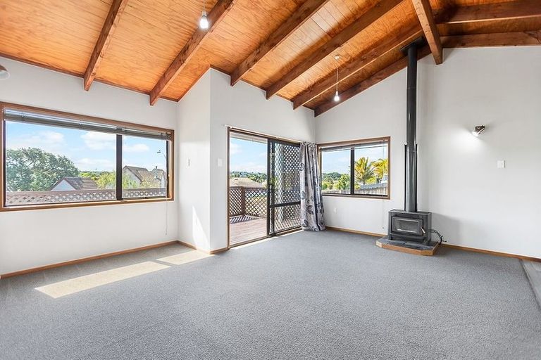 Photo of property in 12 Gilshennan Valley, Red Beach, 0932