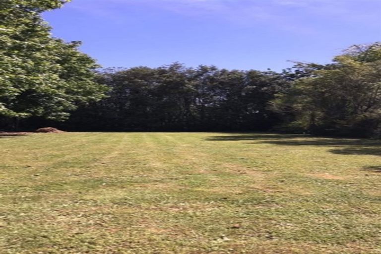 Photo of property in 48 Pukeoware Road, Waiuku, 2681