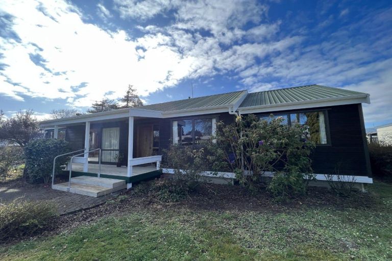 Photo of property in 3 Oxford Street, Marton, 4710