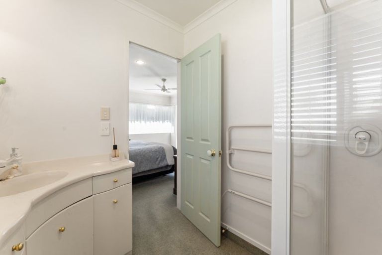 Photo of property in 56 Evans Road, Papamoa Beach, Papamoa, 3118