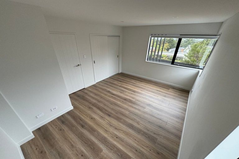 Photo of property in 19 Windy Ridge Road, Glenfield, Auckland, 0629