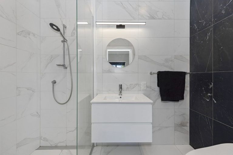 Photo of property in 9 Alison Street, Hamilton Lake, Hamilton, 3204