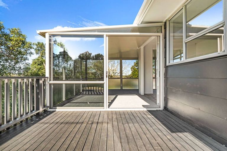 Photo of property in 24 Leaver Place, Weymouth, Auckland, 2103