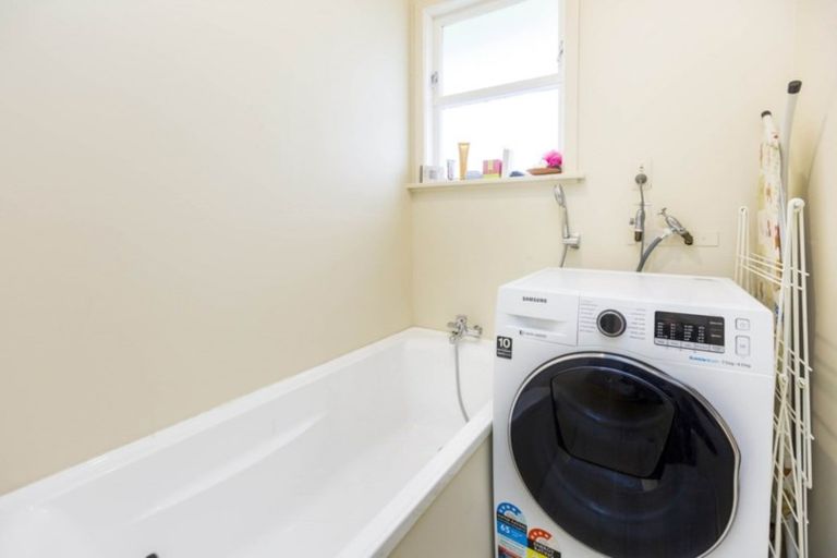 Photo of property in 26 Fendalton Crescent, Pinehaven, Upper Hutt, 5019