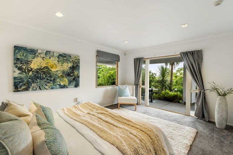 Photo of property in 71 William Bayes Place, Red Beach, 0932