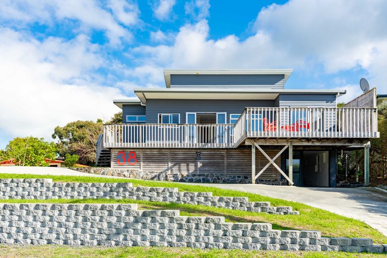 Photo of property in 38 Cheviot Street, Mangawhai Heads, Mangawhai, 0505