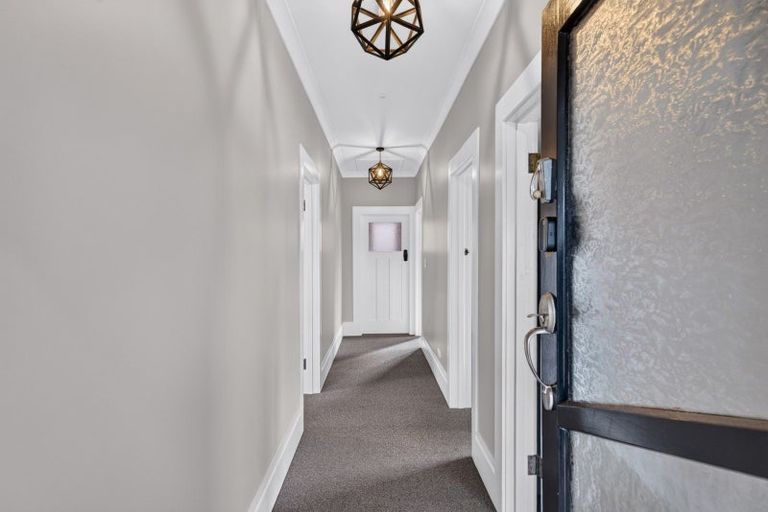 Photo of property in 203 Carlyle Street, Napier South, Napier, 4110