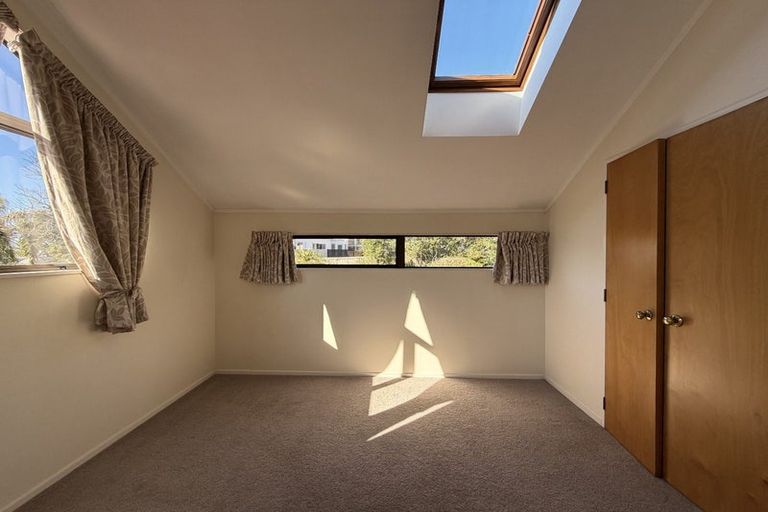 Photo of property in 7 Aotearoa Terrace, Murrays Bay, Auckland, 0630