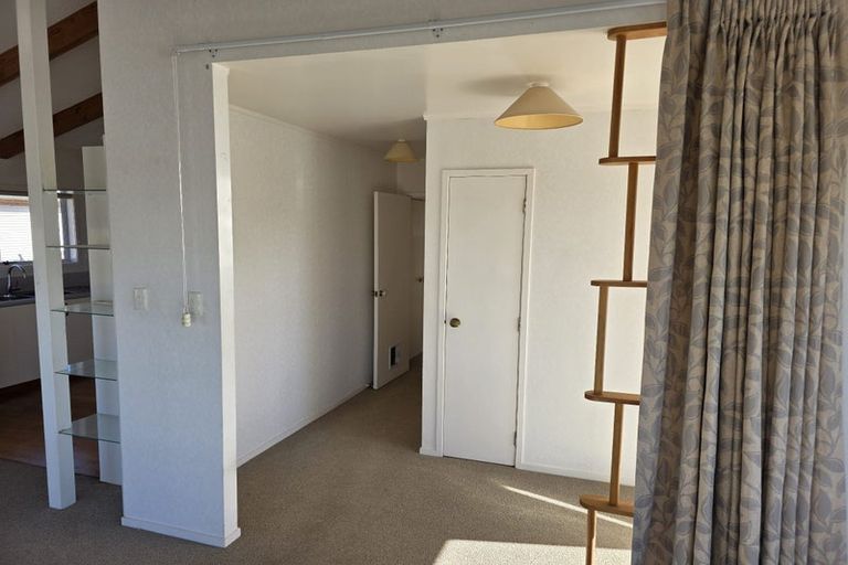 Photo of property in 16 Arohia Place, Snells Beach, 0920
