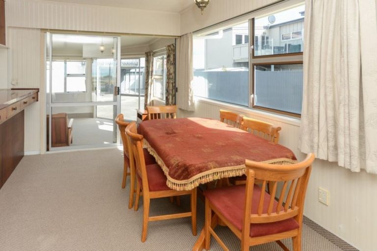 Photo of property in 6 The Esplanade, Westshore, Napier, 4110