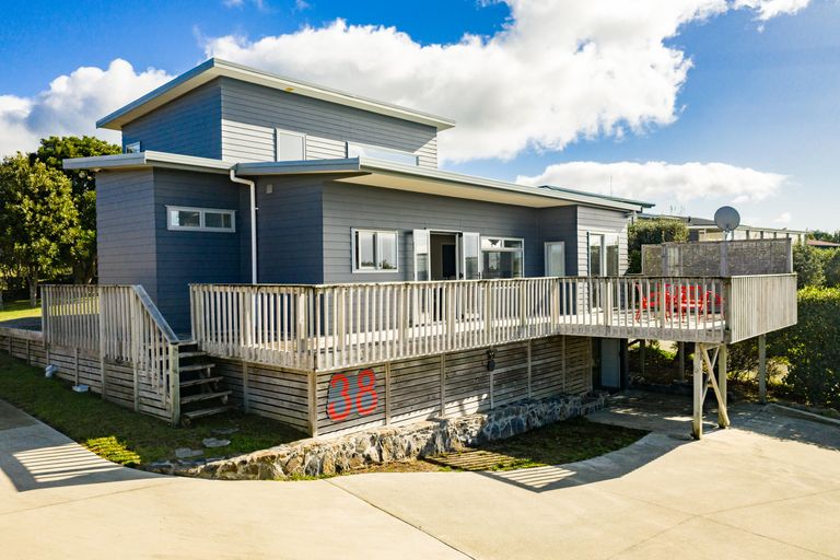 Photo of property in 38 Cheviot Street, Mangawhai Heads, Mangawhai, 0505
