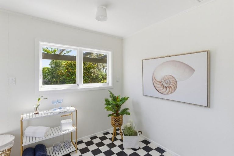 Photo of property in 7 Whyte Street, Paraparaumu Beach, Paraparaumu, 5032