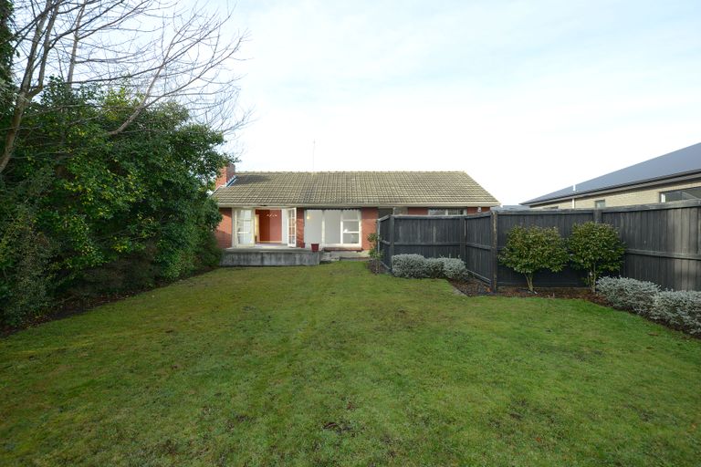 Photo of property in 10 Ashbourne Street, Burnside, Christchurch, 8053
