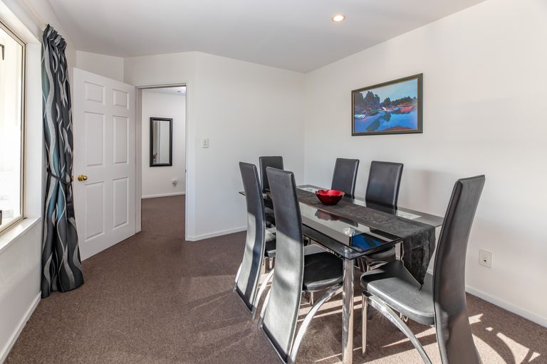 Photo of property in 3/50 Division Street, Riccarton, Christchurch, 8041