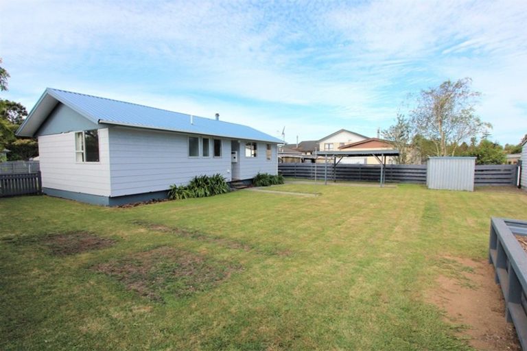Photo of property in 29 Kowhai Street, Inglewood, 4330