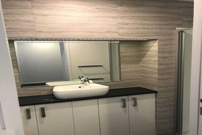 Photo of property in 16 Langana Avenue, Browns Bay, Auckland, 0630