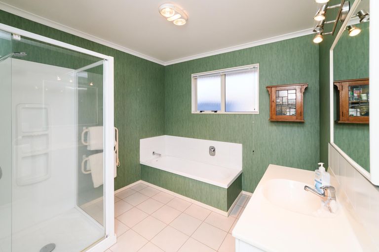 Photo of property in 34 Washington Parade, Milson, Palmerston North, 4414