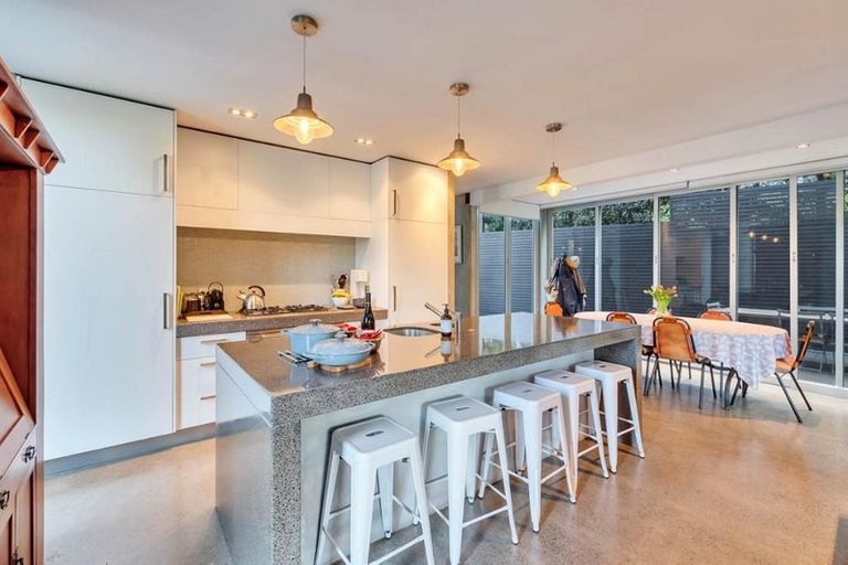 Photo of property in 48c Anglesea Street, Freemans Bay, Auckland, 1011