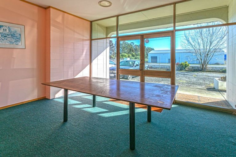Photo of property in 2 Arohanui Road, Karaka, 2124