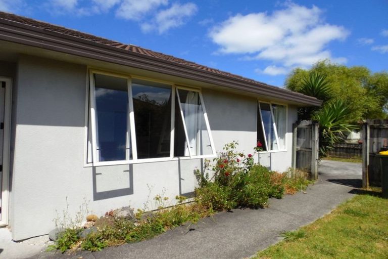Photo of property in 24 Selak Place, Glen Eden, Auckland, 0602