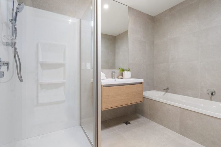 Photo of property in 55 Parkmore Drive, Rosehill, Papakura, 2113