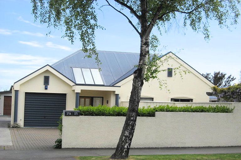 Photo of property in 275 Memorial Avenue, Burnside, Christchurch, 8053