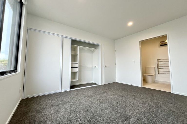Photo of property in 2/37 Trent Street, Linwood, Christchurch, 8011
