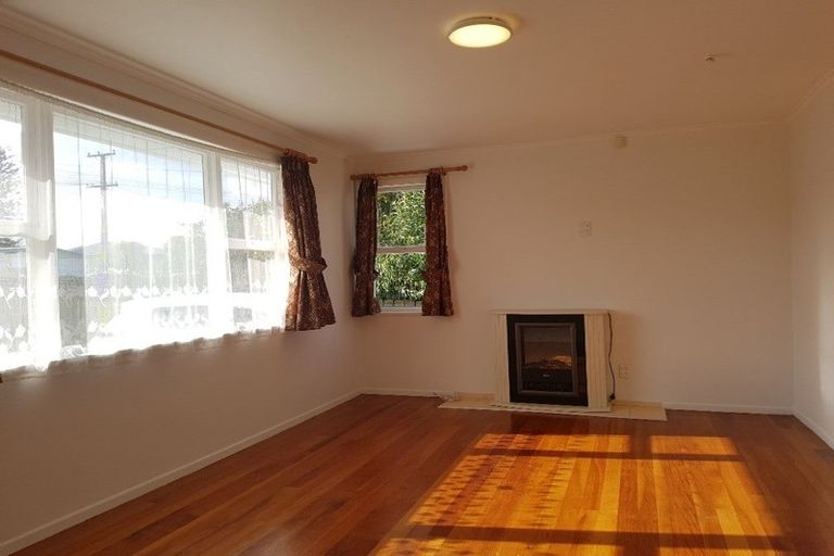 Photo of property in 6 O'connell Street, Manurewa, Auckland, 2102