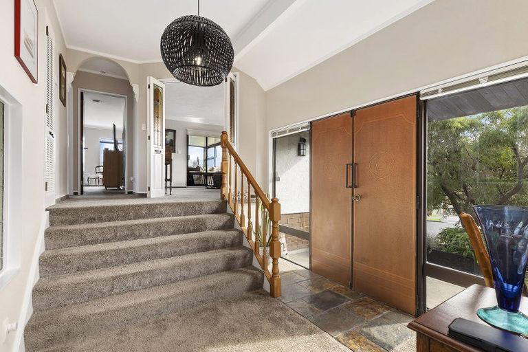 Photo of property in 32 Kinloch Place, Papakowhai, Porirua, 5024