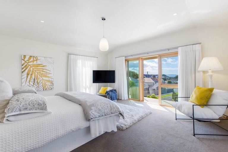 Photo of property in 86 Kitchener Road, Milford, Auckland, 0620