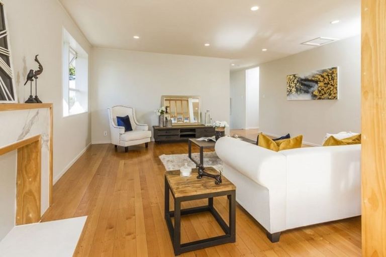 Photo of property in 43 Holland Road, Hillcrest, Auckland, 0627