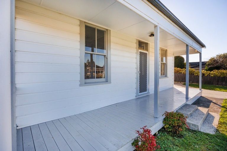 Photo of property in 16 Queen Street, Feilding, 4702