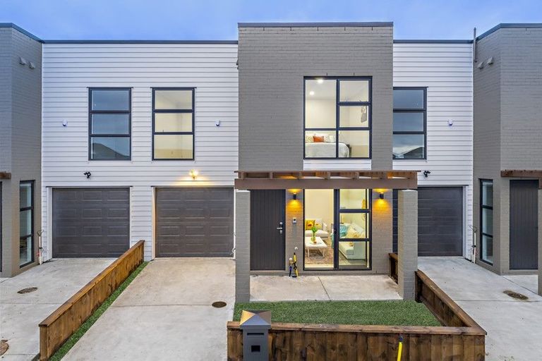 Photo of property in 11 Gum Spear Road, Takanini, 2112