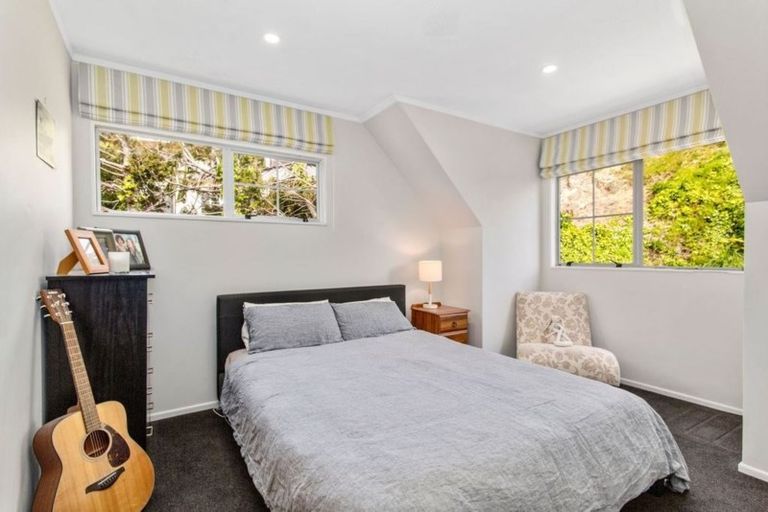 Photo of property in 6a Kilsyth Street, Karori, Wellington, 6012