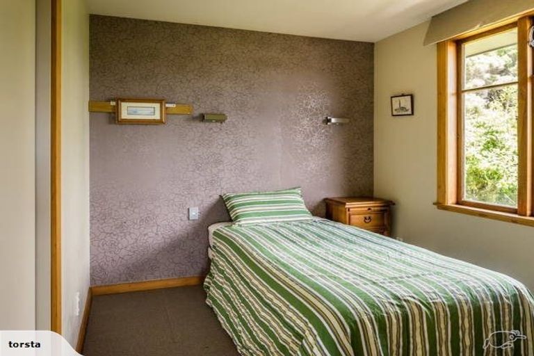 Photo of property in 22 Kiriwai Road, Paremata, Porirua, 5024