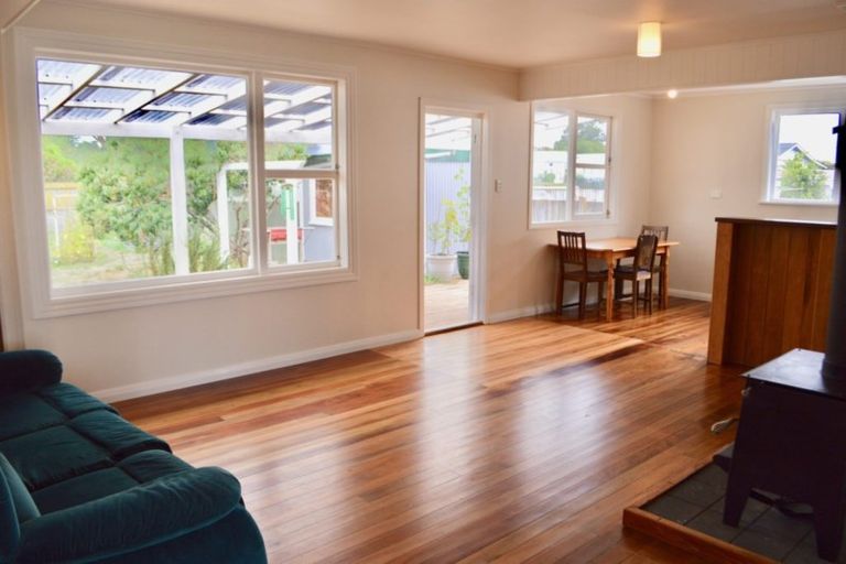 Photo of property in 7 Temuera Street, Otaki, 5512