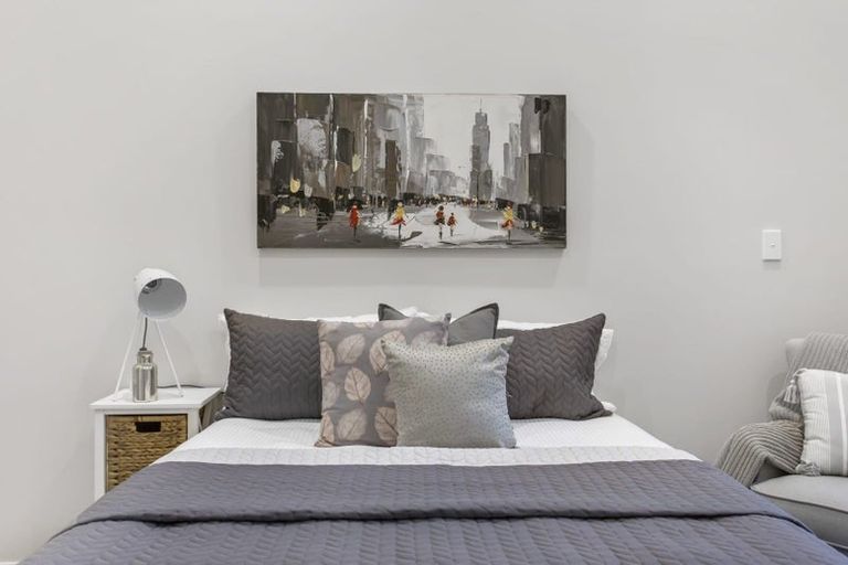 Photo of property in 13 Millcroft Lane, Ranui, Auckland, 0612