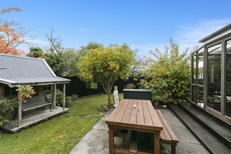 Photo of property in 14 Lees Grove, Wainuiomata, Lower Hutt, 5014