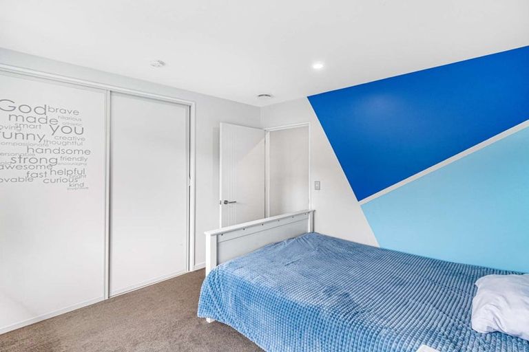 Photo of property in 4 Shillingford Boulevard, Rolleston, 7615